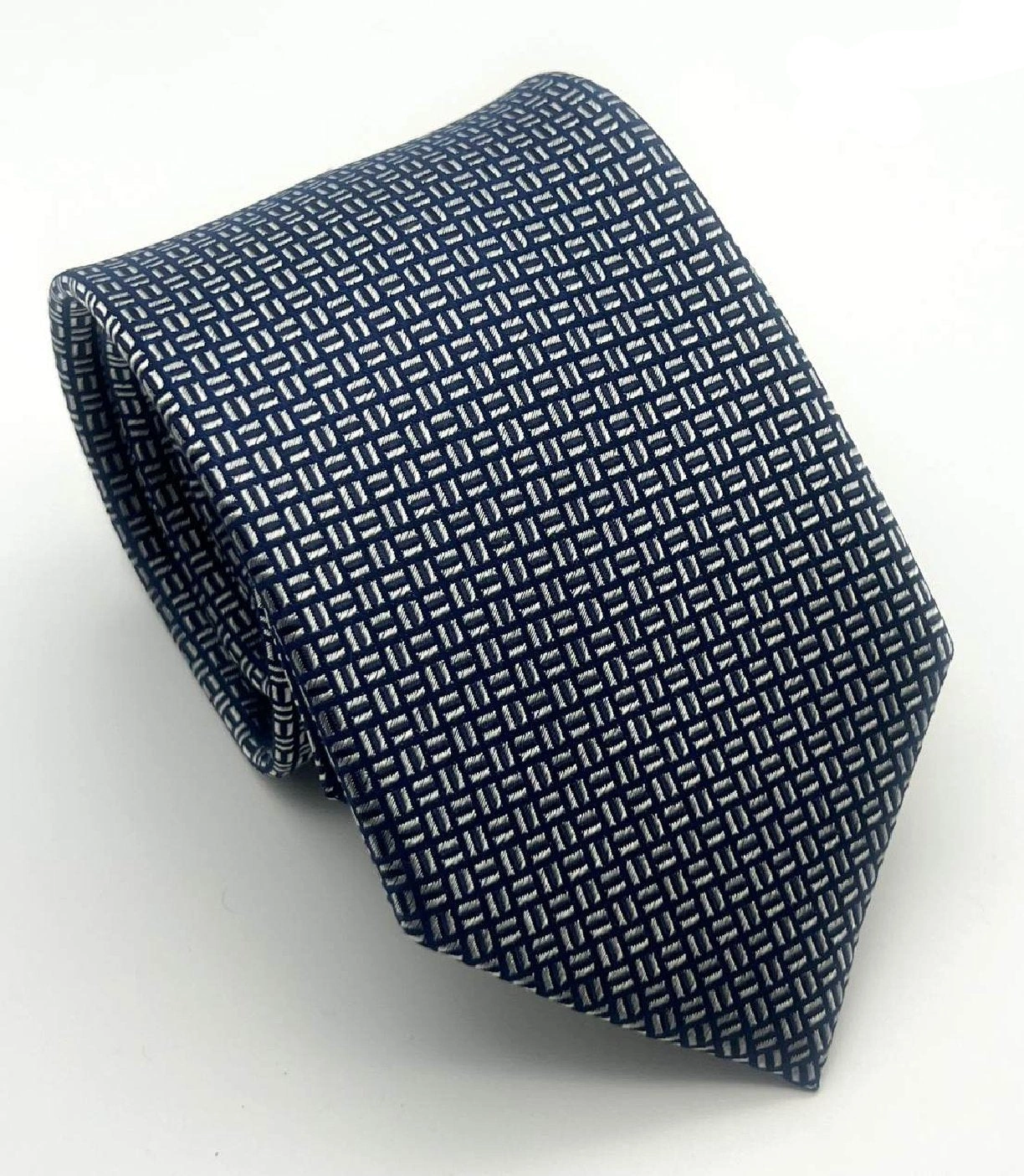 Corbata de seda elegante para hombres: bodas, negocios y eventos especiales. ¡Un toque de distinción!